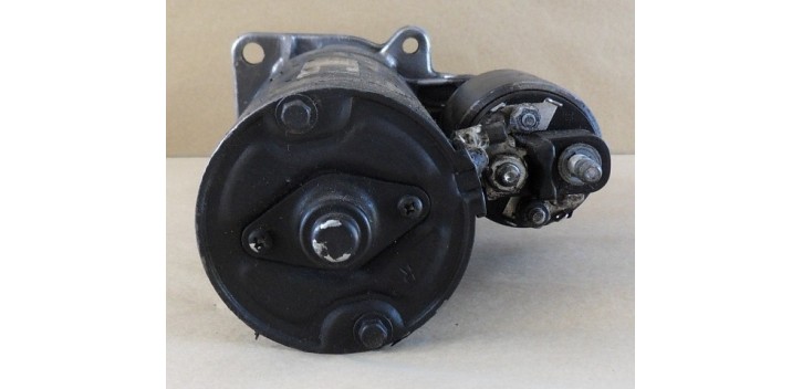 Motor de Arranque - BMW - 0001110110 - Com Pequeno Defeito